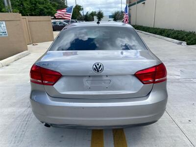 2013 Volkswagen Passat S PZEV   - Photo 14 - Miami, FL 33147