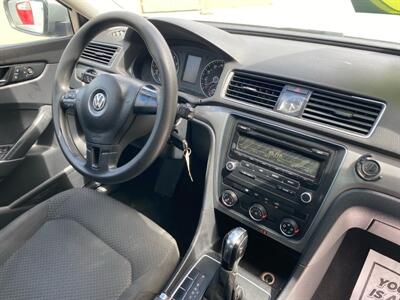 2013 Volkswagen Passat S PZEV   - Photo 25 - Miami, FL 33147