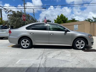 2013 Volkswagen Passat S PZEV   - Photo 12 - Miami, FL 33147