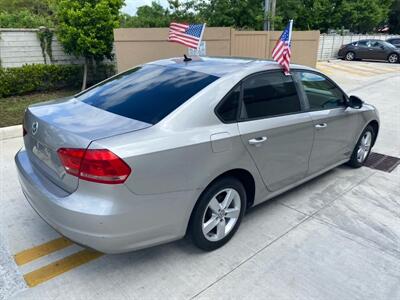 2013 Volkswagen Passat S PZEV   - Photo 15 - Miami, FL 33147