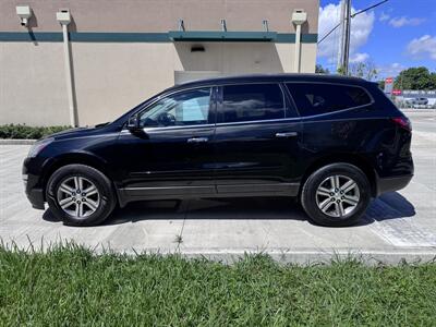2017 Chevrolet Traverse LT   - Photo 8 - Miami, FL 33147