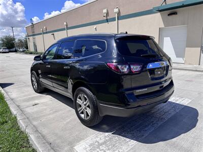 2017 Chevrolet Traverse LT   - Photo 7 - Miami, FL 33147