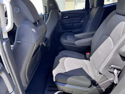 2017 Chevrolet Traverse LT   - Photo 17 - Miami, FL 33147