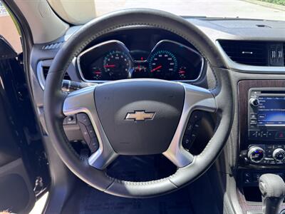 2017 Chevrolet Traverse LT   - Photo 9 - Miami, FL 33147