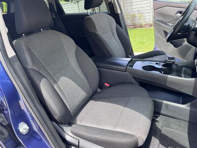 2023 Nissan Rogue SV - Photo 16 - Miami, FL 33147
