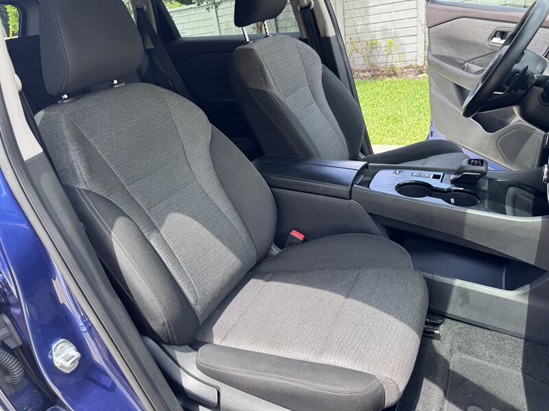 2023 Nissan Rogue SV - Photo 16 - Miami, FL 33147