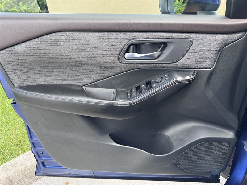 2023 Nissan Rogue SV - Photo 13 - Miami, FL 33147