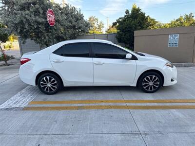 2017 Toyota Corolla LE   - Photo 4 - Miami, FL 33147