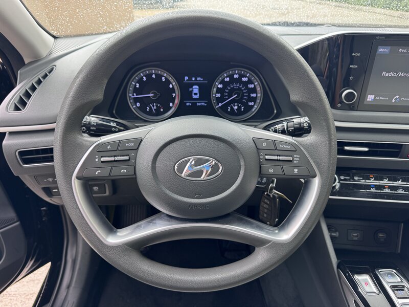 2023 Hyundai SONATA SE - Photo 9 - Miami, FL 33147
