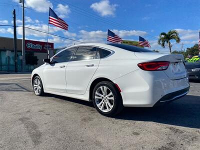 2015 Chrysler 200 Limited   - Photo 14 - Miami, FL 33147