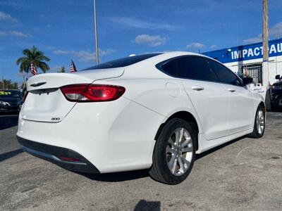 2015 Chrysler 200 Limited   - Photo 23 - Miami, FL 33147