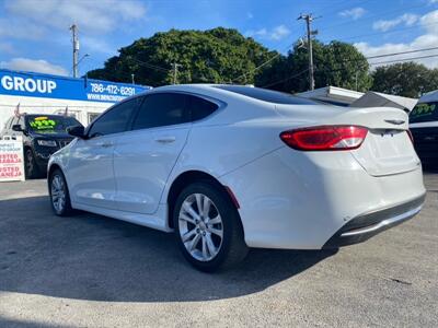 2015 Chrysler 200 Limited   - Photo 18 - Miami, FL 33147