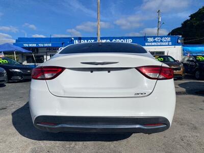 2015 Chrysler 200 Limited   - Photo 19 - Miami, FL 33147