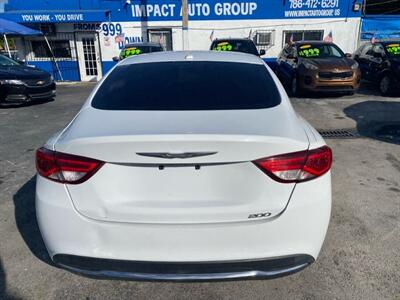 2015 Chrysler 200 Limited   - Photo 16 - Miami, FL 33147