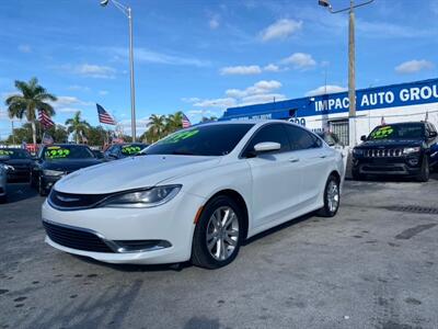 2015 Chrysler 200 Limited   - Photo 4 - Miami, FL 33147