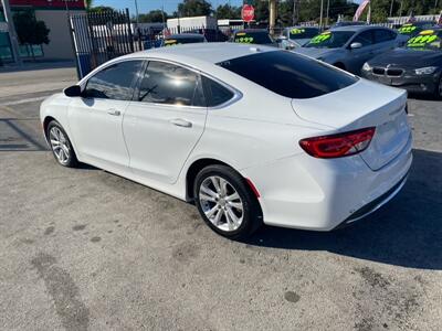 2015 Chrysler 200 Limited   - Photo 13 - Miami, FL 33147