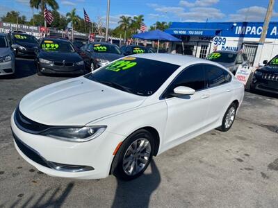 2015 Chrysler 200 Limited   - Photo 1 - Miami, FL 33147