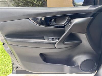 2017 Nissan Rogue Sport SV   - Photo 13 - Miami, FL 33147