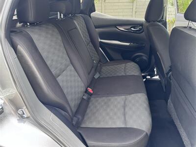 2017 Nissan Rogue Sport SV   - Photo 17 - Miami, FL 33147