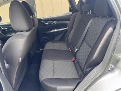 2017 Nissan Rogue Sport SV   - Photo 15 - Miami, FL 33147