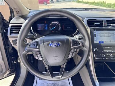 2019 Ford Fusion SE   - Photo 9 - Miami, FL 33147