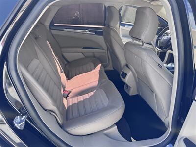 2019 Ford Fusion SE   - Photo 14 - Miami, FL 33147