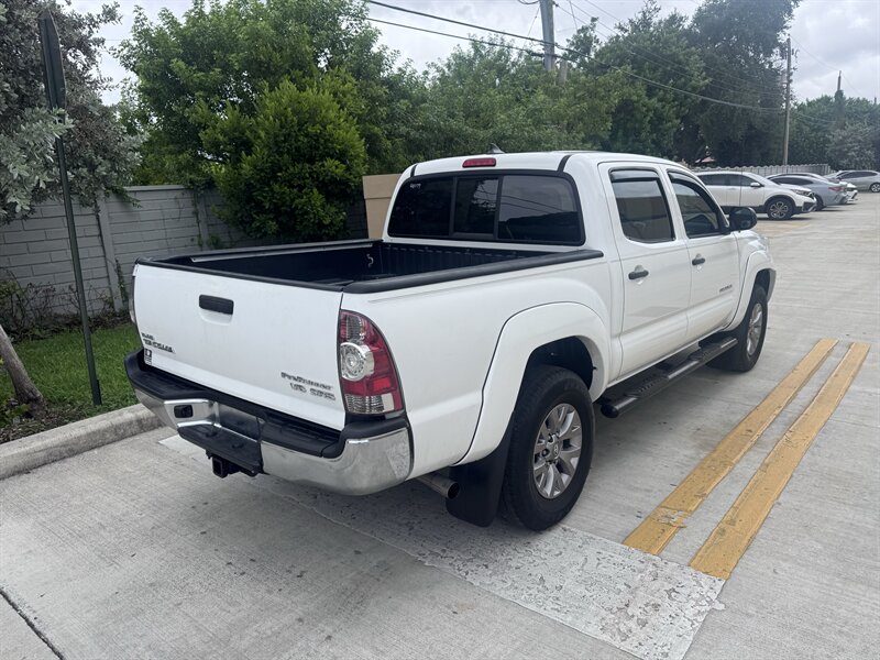 2015 Toyota Tacoma PreRunner V6 - Photo 5 - Miami, FL 33147
