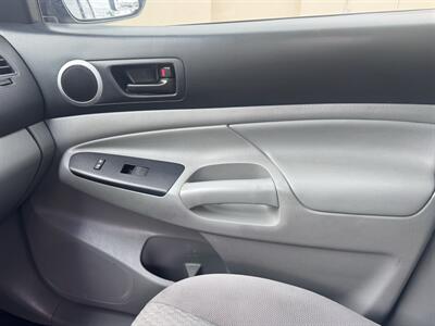 2015 Toyota Tacoma PreRunner V6 - Photo 12 - Miami, FL 33147