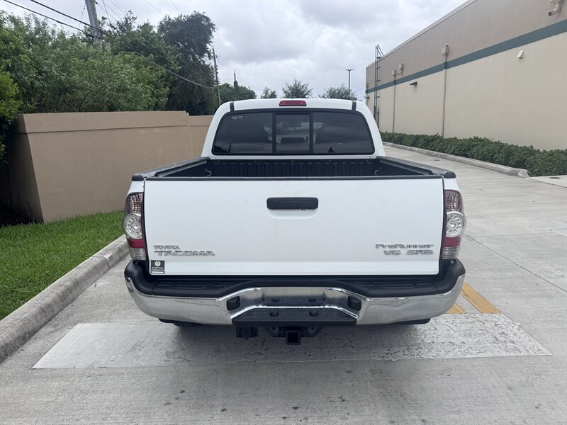 2015 Toyota Tacoma PreRunner V6 - Photo 6 - Miami, FL 33147
