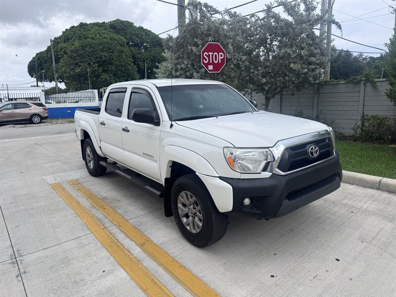 2015 Toyota Tacoma PreRunner V6 - Photo 3 - Miami, FL 33147