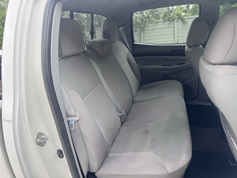 2015 Toyota Tacoma PreRunner V6 - Photo 17 - Miami, FL 33147