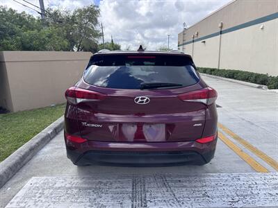 2017 Hyundai TUCSON SE Plus   - Photo 6 - Miami, FL 33147