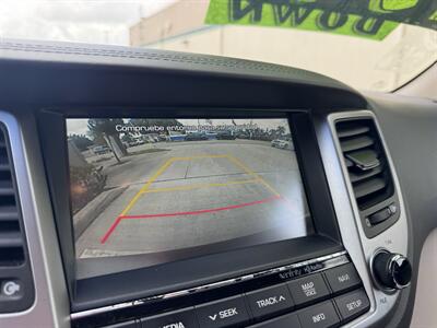 2017 Hyundai TUCSON SE Plus   - Photo 11 - Miami, FL 33147