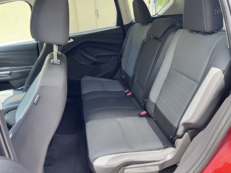 2016 Ford Escape SE - Photo 15 - Miami, FL 33147