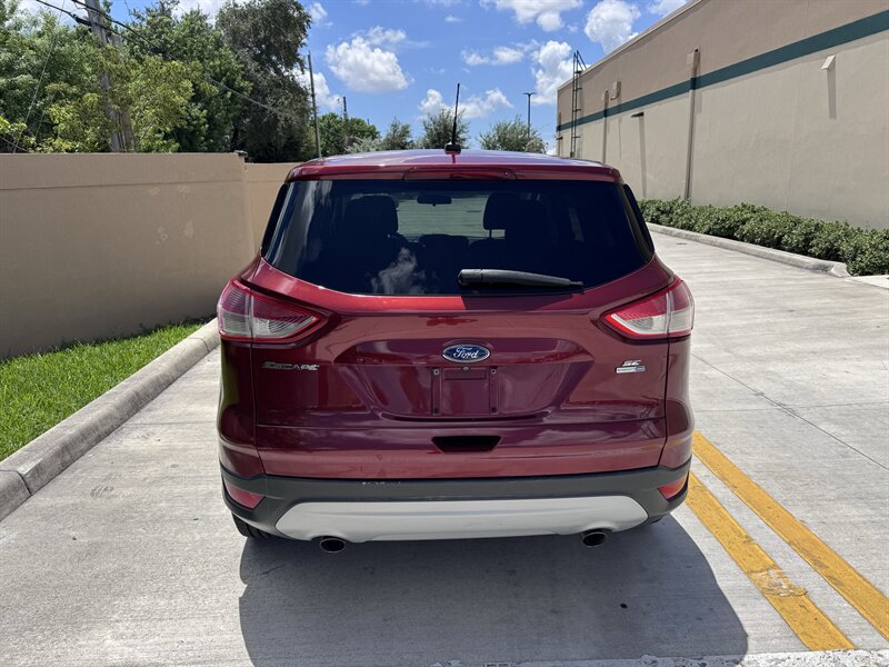 2016 Ford Escape SE - Photo 6 - Miami, FL 33147