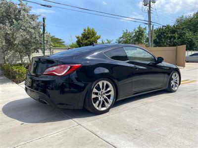 2013 Hyundai Genesis Coupe 2.0T R-Spec   - Photo 16 - Miami, FL 33147