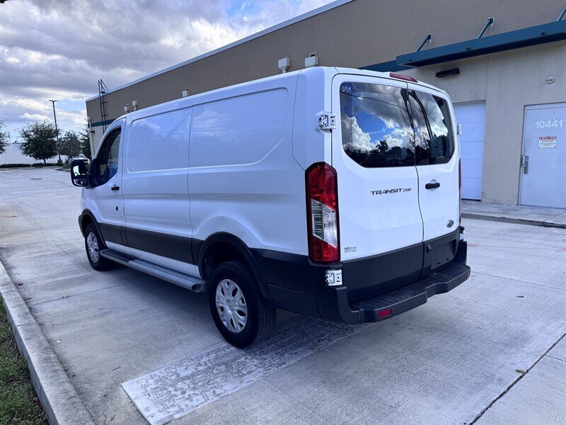 2016 Ford Transit Base - Photo 7