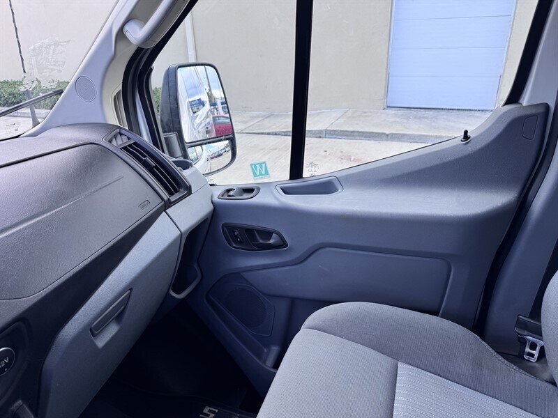 2016 Ford Transit Base - Photo 11