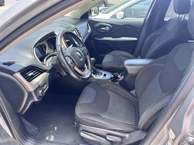 2016 Jeep Cherokee Latitude   - Photo 15 - Miami, FL 33147