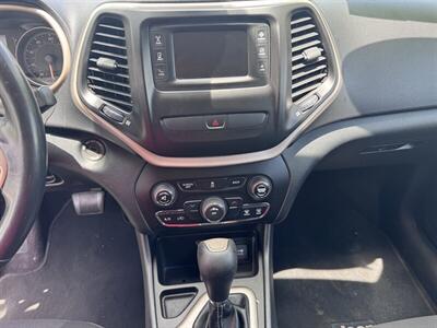 2016 Jeep Cherokee Latitude   - Photo 10 - Miami, FL 33147