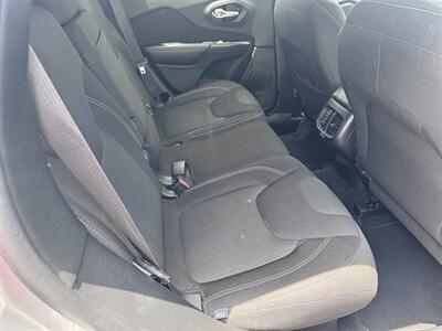2016 Jeep Cherokee Latitude   - Photo 14 - Miami, FL 33147