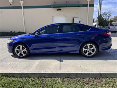 2015 Ford Fusion SE   - Photo 9 - Miami, FL 33147