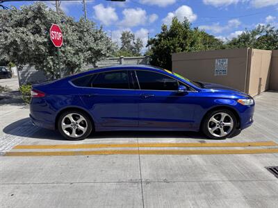 2015 Ford Fusion SE   - Photo 4 - Miami, FL 33147