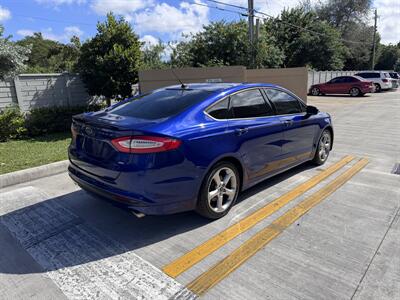 2015 Ford Fusion SE   - Photo 5 - Miami, FL 33147