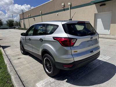 2019 Ford Escape S   - Photo 5 - Miami, FL 33147