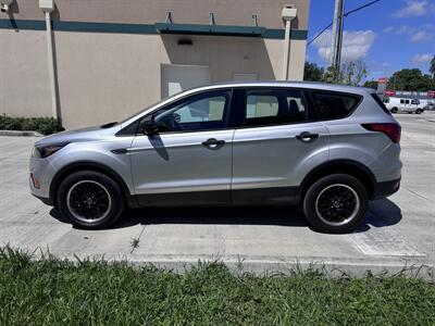 2019 Ford Escape S   - Photo 4 - Miami, FL 33147