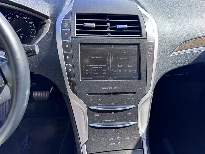 2015 Lincoln MKZ - Photo 10 - Miami, FL 33147