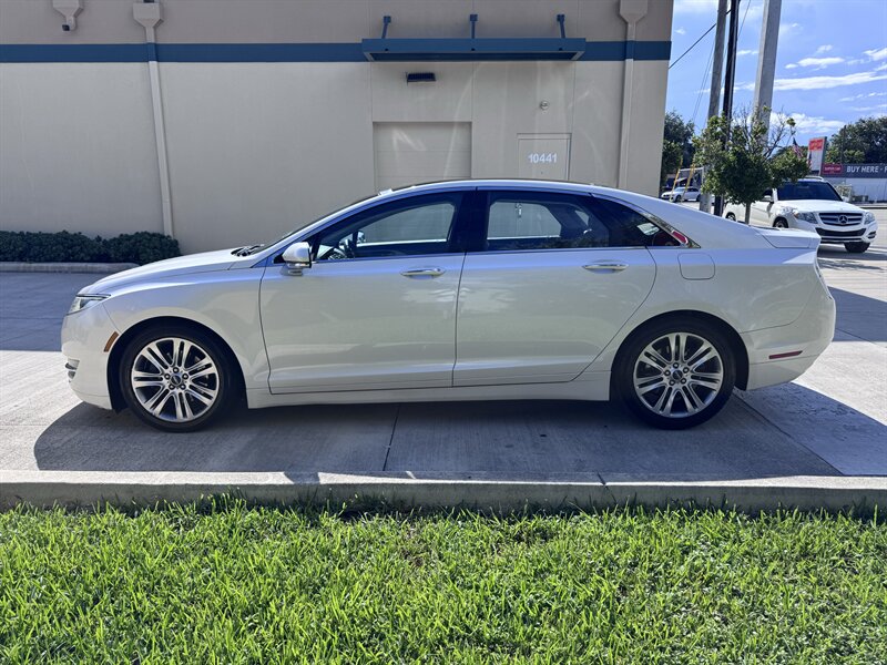 2015 Lincoln MKZ - Photo 8 - Miami, FL 33147
