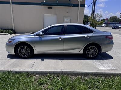 2016 Toyota Camry LE   - Photo 8 - Miami, FL 33147
