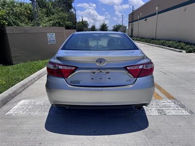 2016 Toyota Camry LE   - Photo 5 - Miami, FL 33147